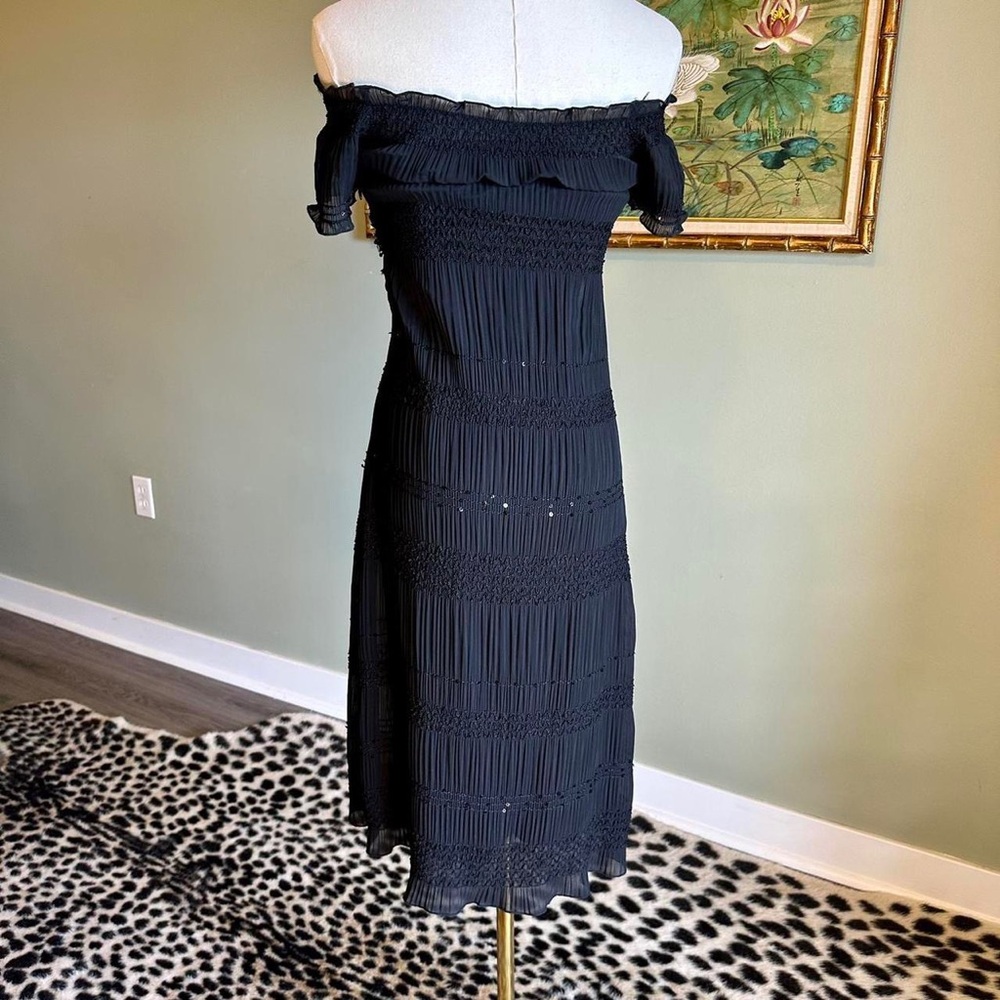 Cache off shoulder embellished dress - Picture 6 of 8